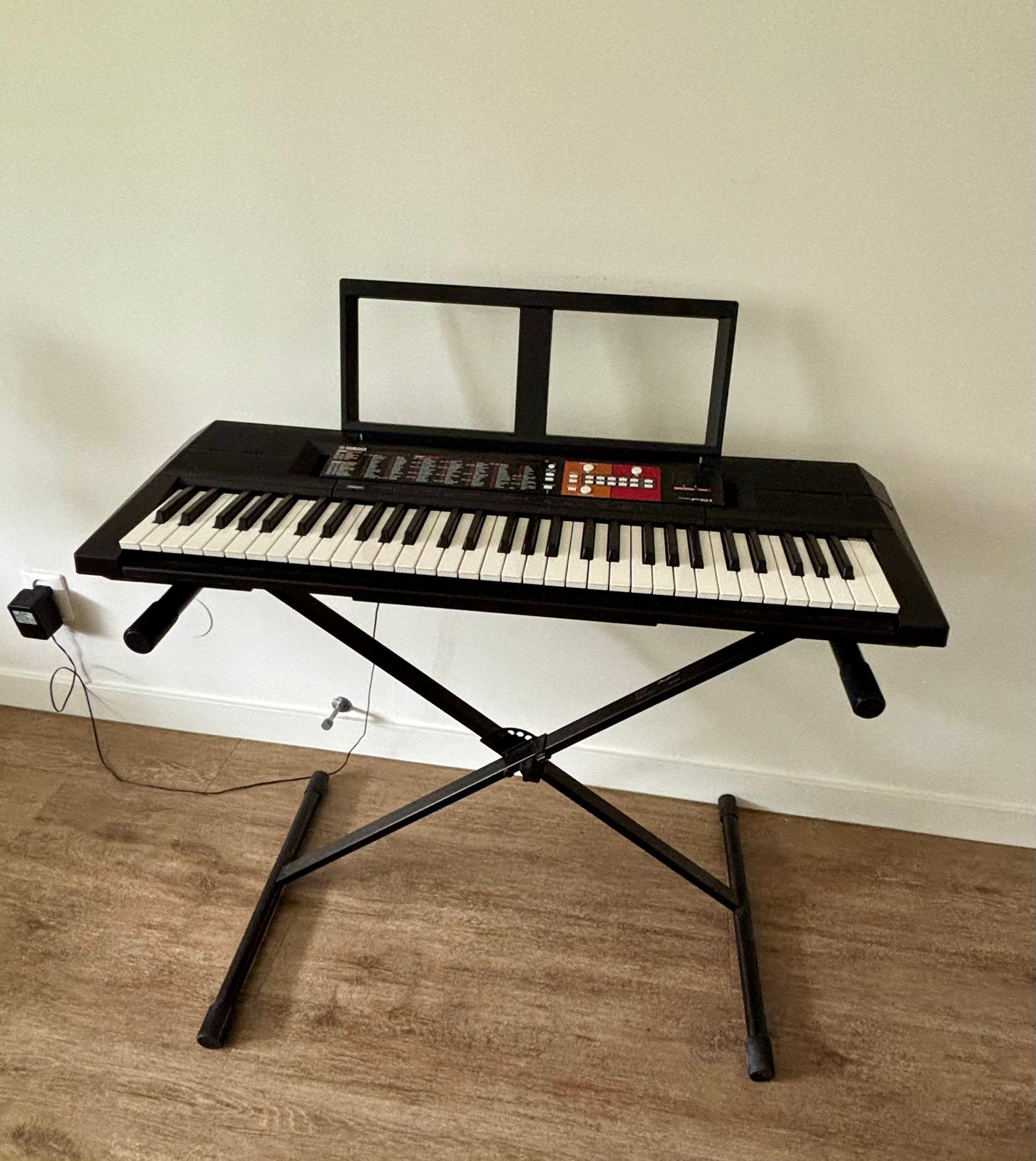 Yamaha keyboard mer standaard, Muziek en Instrumenten, Keyboards, Ophalen, 61 toetsen, Yamaha, Zo goed als nieuw