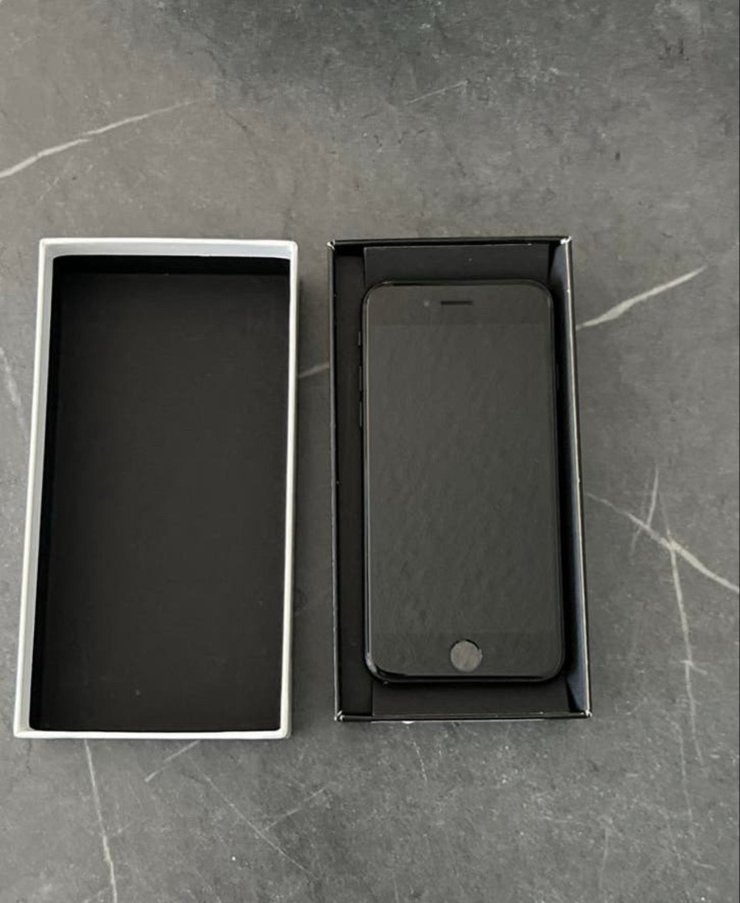 iPhone SE (2020) Zwart, Telecommunicatie, Mobiele telefoons | Apple iPhone, Zwart, Ophalen of Verzenden, Zo goed als nieuw, 64 GB