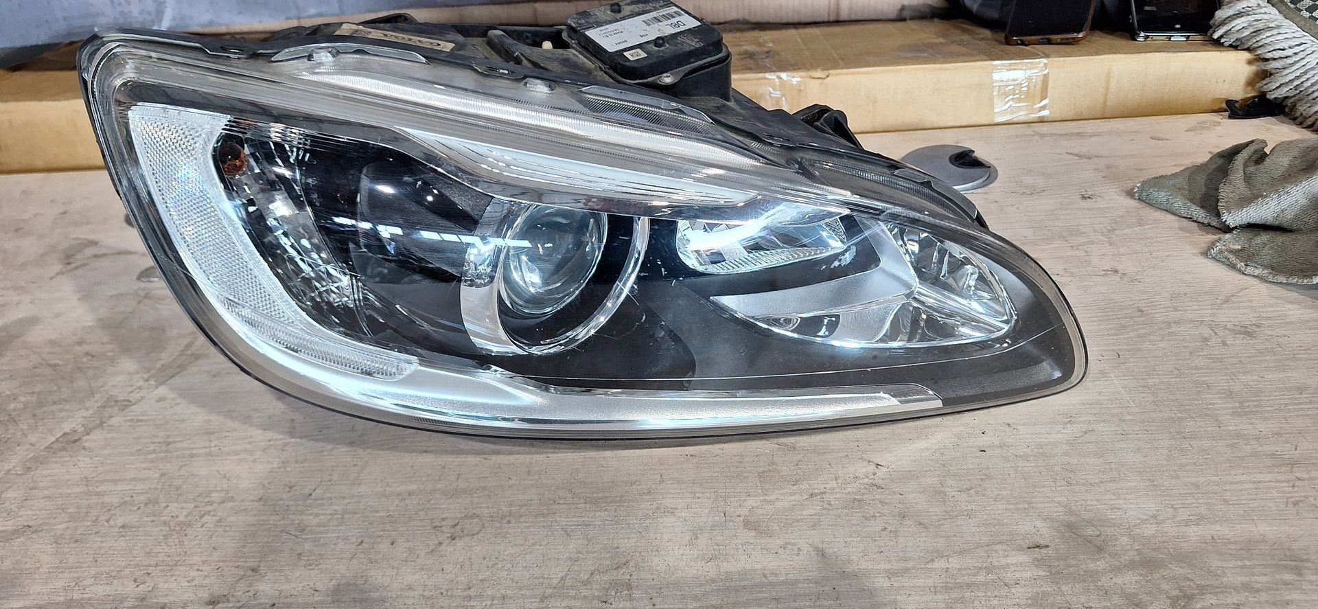 VOLVO S60 V60 XENON LED KOPLAMP, Auto-onderdelen, Verlichting, Gebruikt, -, -, Ophalen of Verzenden