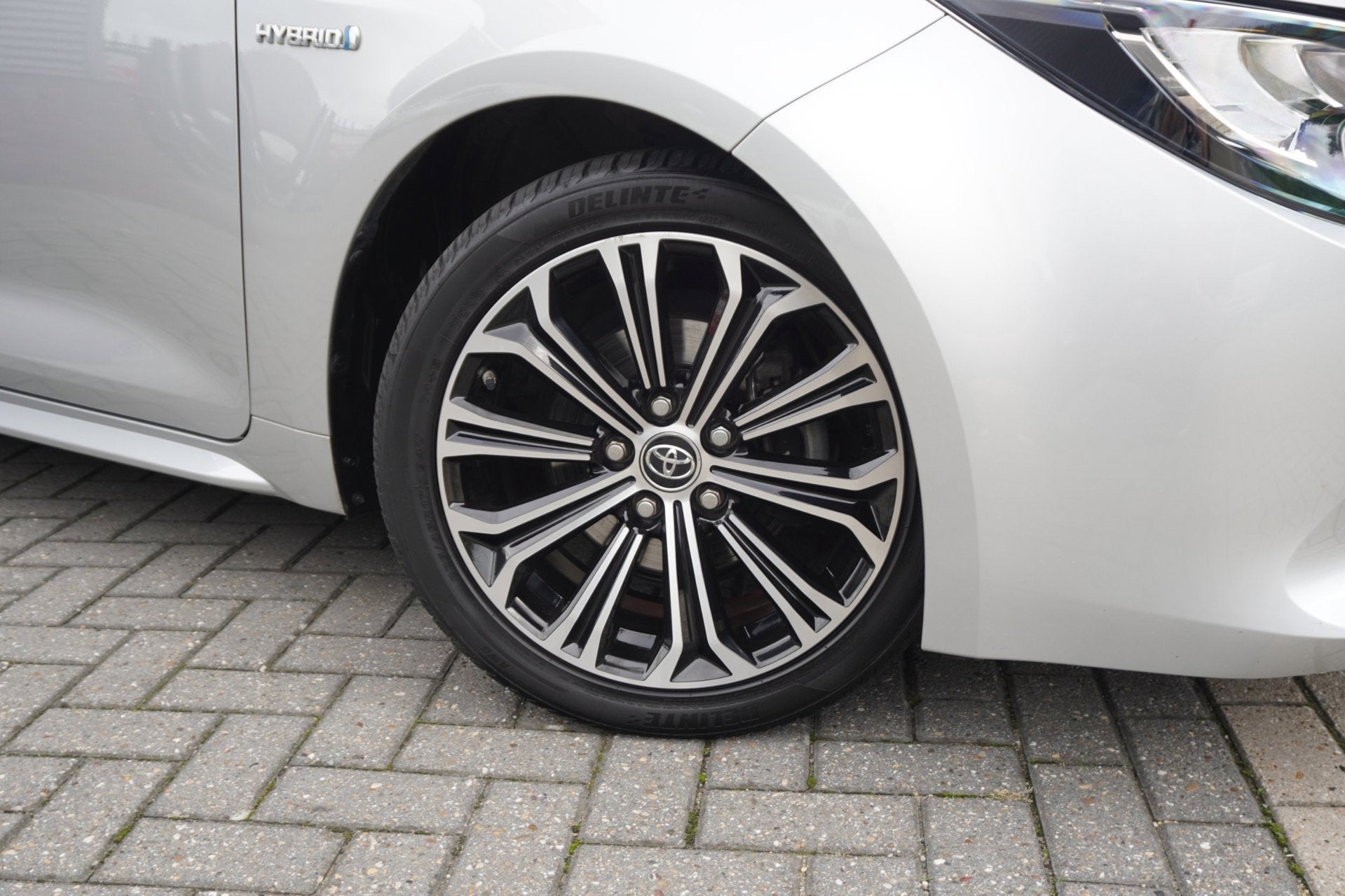 Toyota Corolla Touring Sports 1.8 Hybrid Dynamic, 12 maanden, Gebruikt, 4 cilinders, Corolla