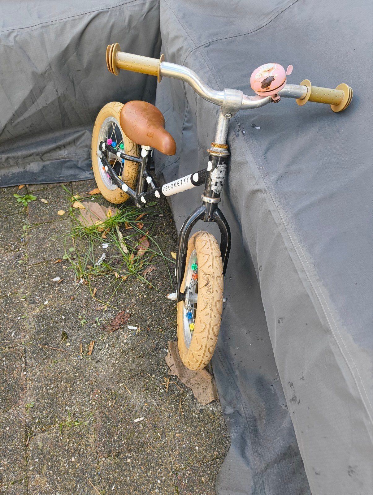 Veloretti loopfiets zwart met witte stippen, Ophalen, Gebruikt, Minder dan 16 inch, Veloretti