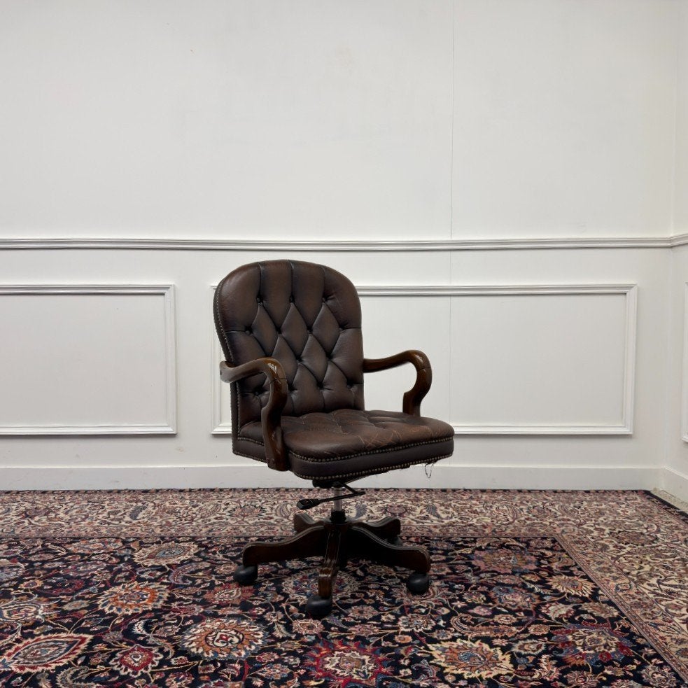 Klassiek Engels Chesterfield Bureaustoel, Antiek en Kunst, Ophalen