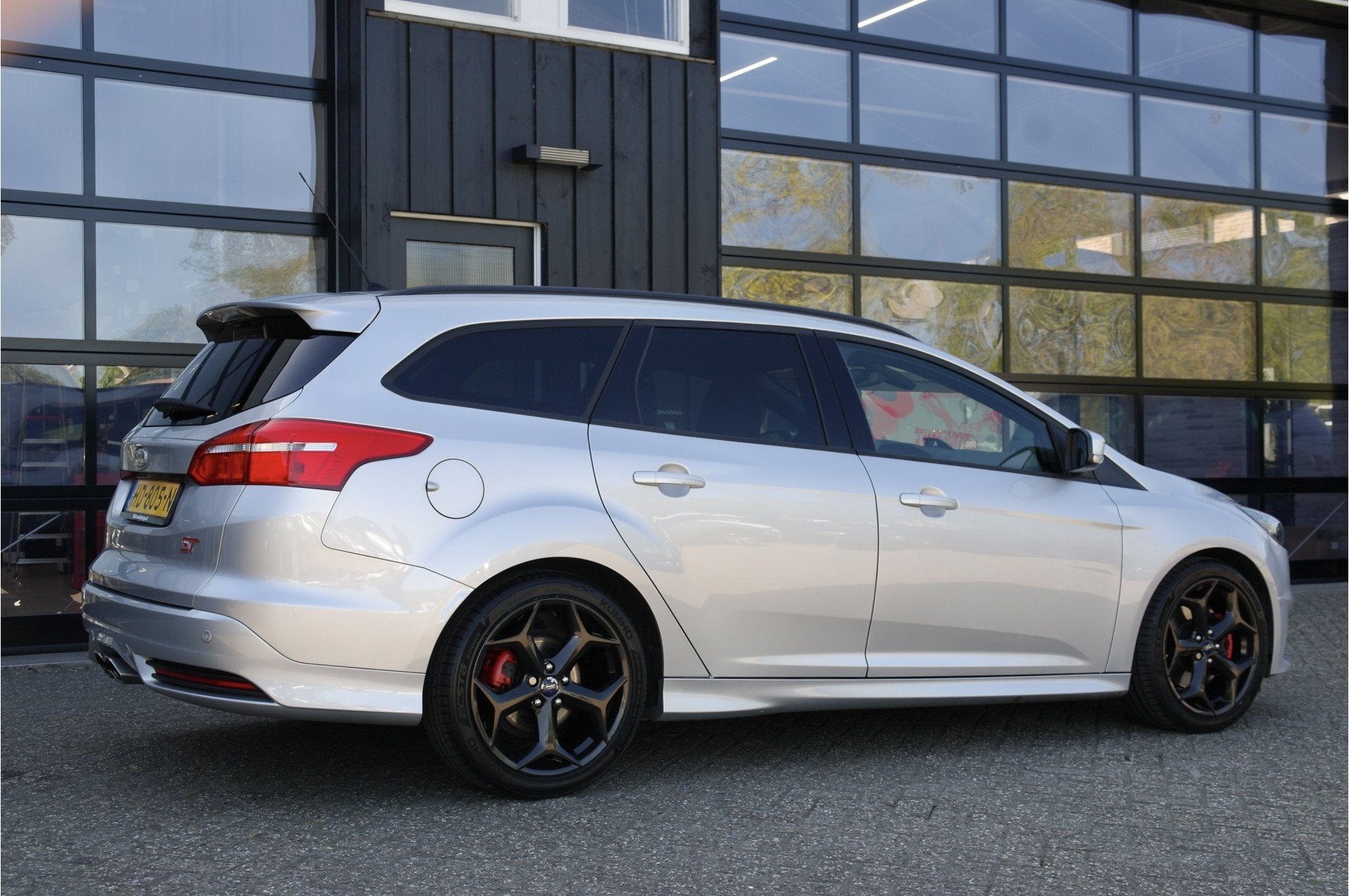Ford FOCUS Wagon 2.0 251 PK ST-2 | NL-Auto | Recaro | Cruise, 15 km/l, Gebruikt, 4 cilinders, 252 pk