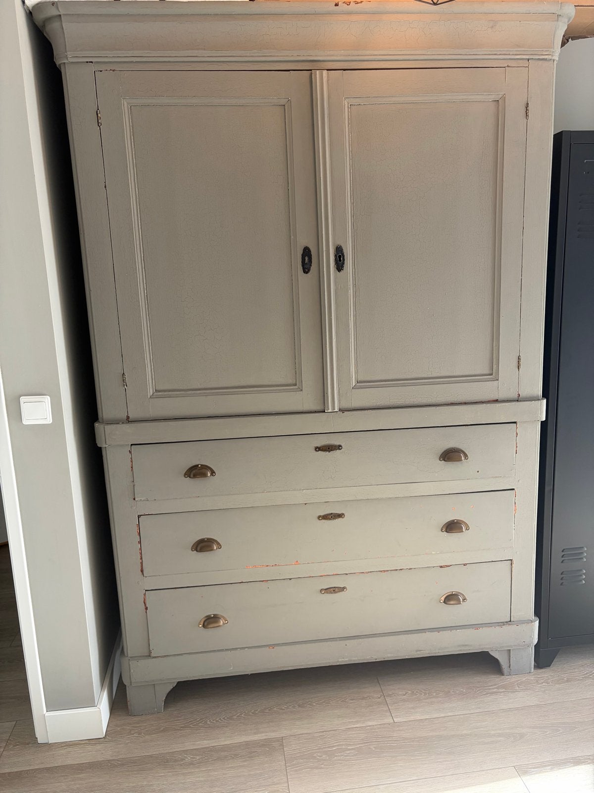 Antieke linnenkast met lades - 212x153x53cm, Ophalen