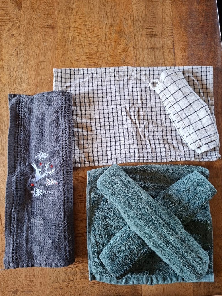 Handdoeken en theedoeken, Ophalen of Verzenden, Zo goed als nieuw, Theedoek of Handdoek
