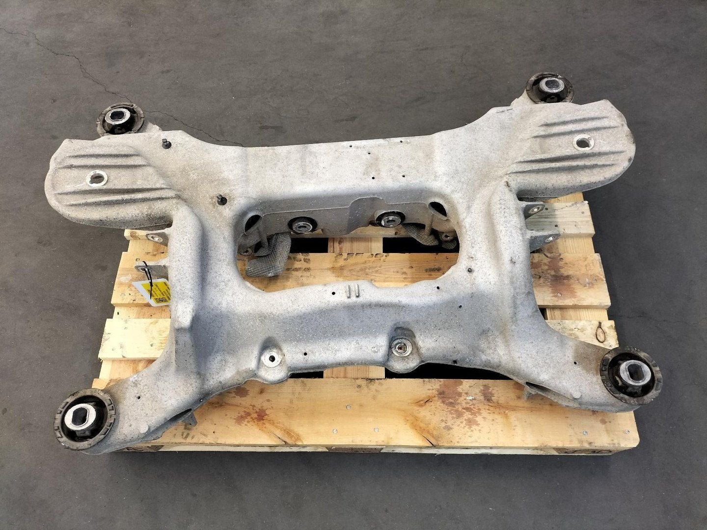 LANDROVER RANGE ROVER SPORT L494 PHEV P400e 4x4 SUBFRAME ACH, Ophalen of Verzenden, Gebruikt, ARN erkend