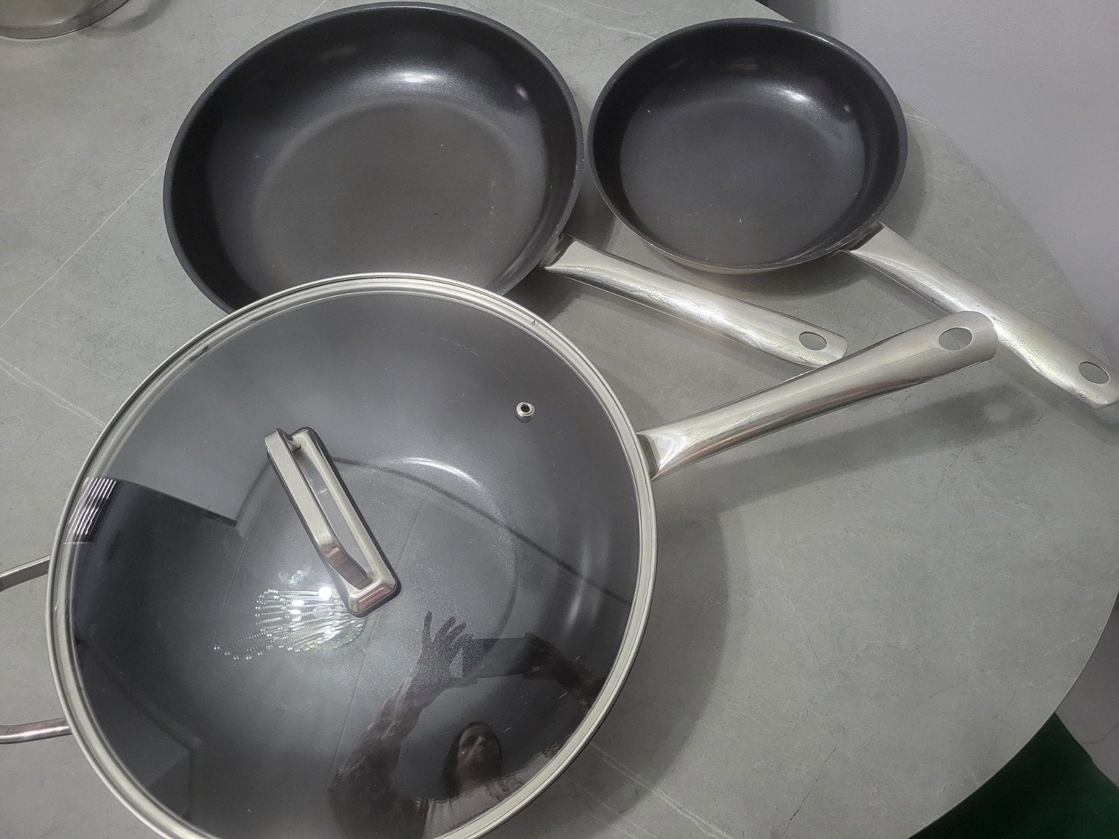 Kuhn Rikon pannenset - 3 pannen met deksel, Gebruikt, Antiaanbaklaag, Pannenset, Ophalen of Verzenden