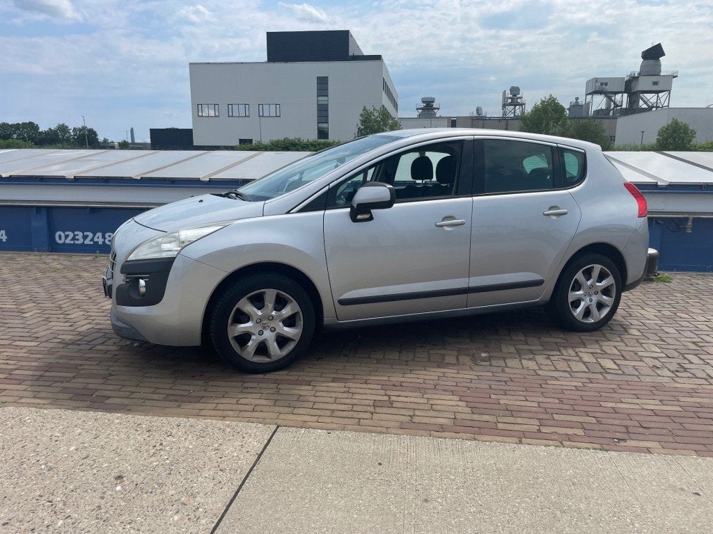 Peugeot 3008 Nieuwe apk., Auto's, Voorwielaandrijving, Gebruikt, 4 cilinders, Mistlampen