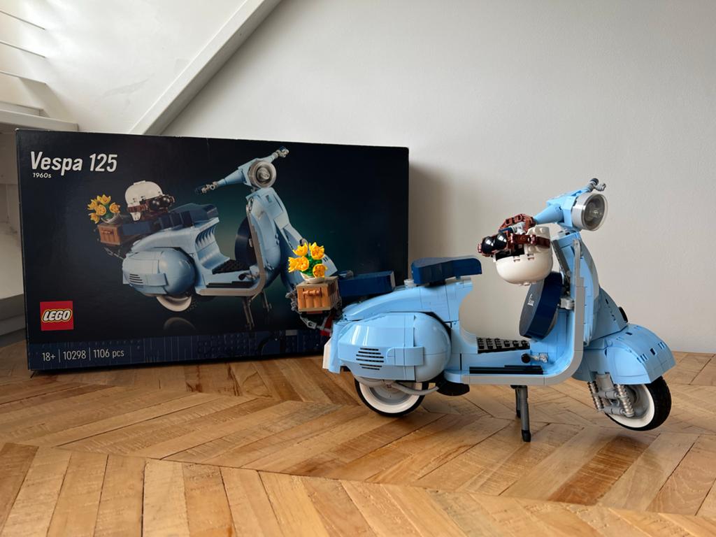 Lego Vespa 125 Scooter 10298 - in nieuwstaat, Ophalen, Zo goed als nieuw