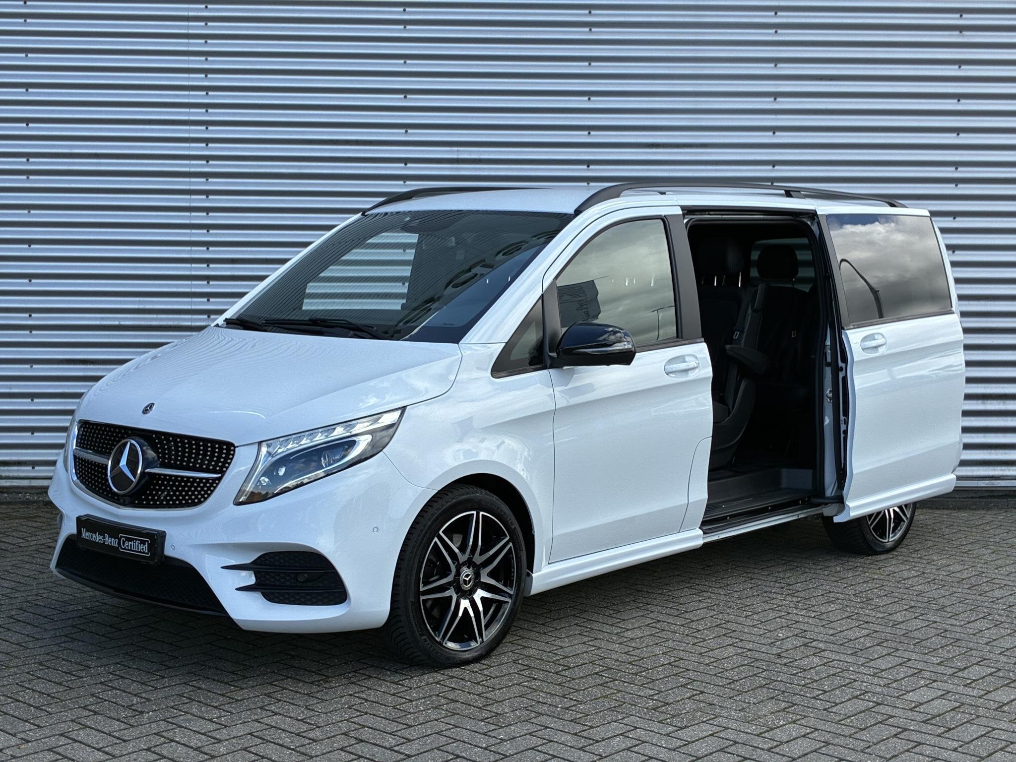 Mercedes-Benz V-klasse V 300d Exclusive | AMG | 7-Persoons |, Auto's, Automaat, Gebruikt, Wit, Origineel Nederlands