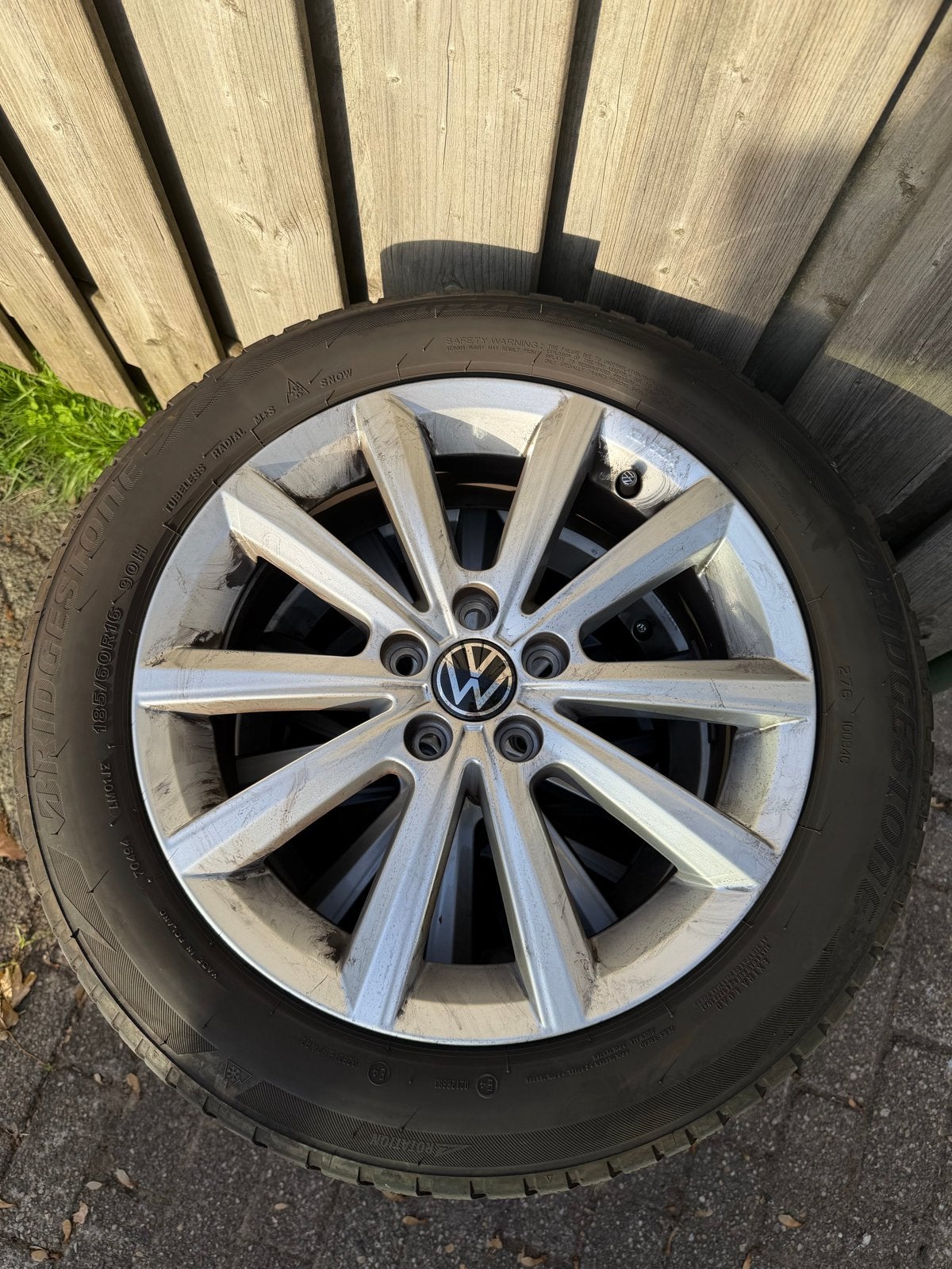 Orginele Volkswagen Polo velgen winterbanden 185 60 16 R16, Auto-onderdelen, Ophalen, Gebruikt, 16 inch, Banden en Velgen