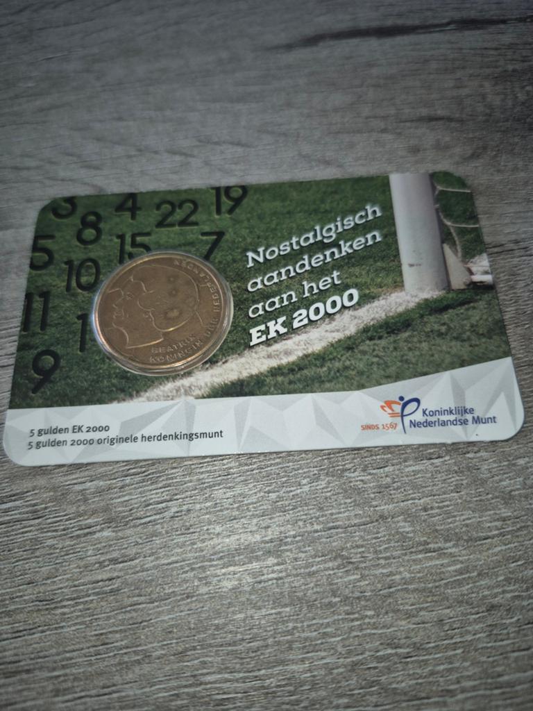 Nostalgische aandenken aan het EK 2000 in coincard, Ophalen of Verzenden, Koningin Beatrix, 5 gulden