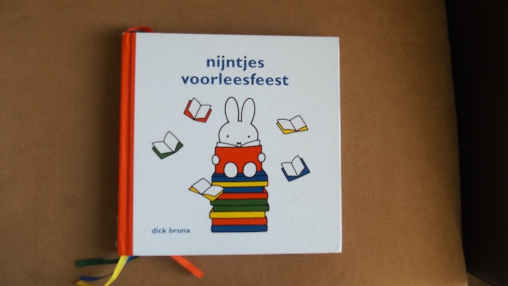 Nijntjes voorleesboek - Dick Bruna - Grote uitgave, Ophalen of Verzenden, Zo goed als nieuw, Dick Bruna, 1 tot 2 jaar