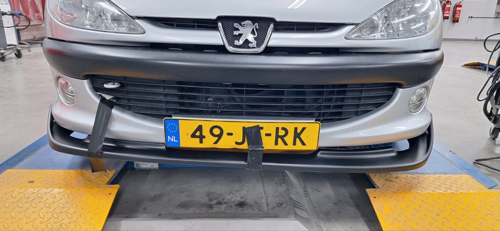 peugeot 206 bumperlip, Auto-onderdelen, Carrosserie en Plaatwerk, Ophalen, Voor, Nieuw, Bumper