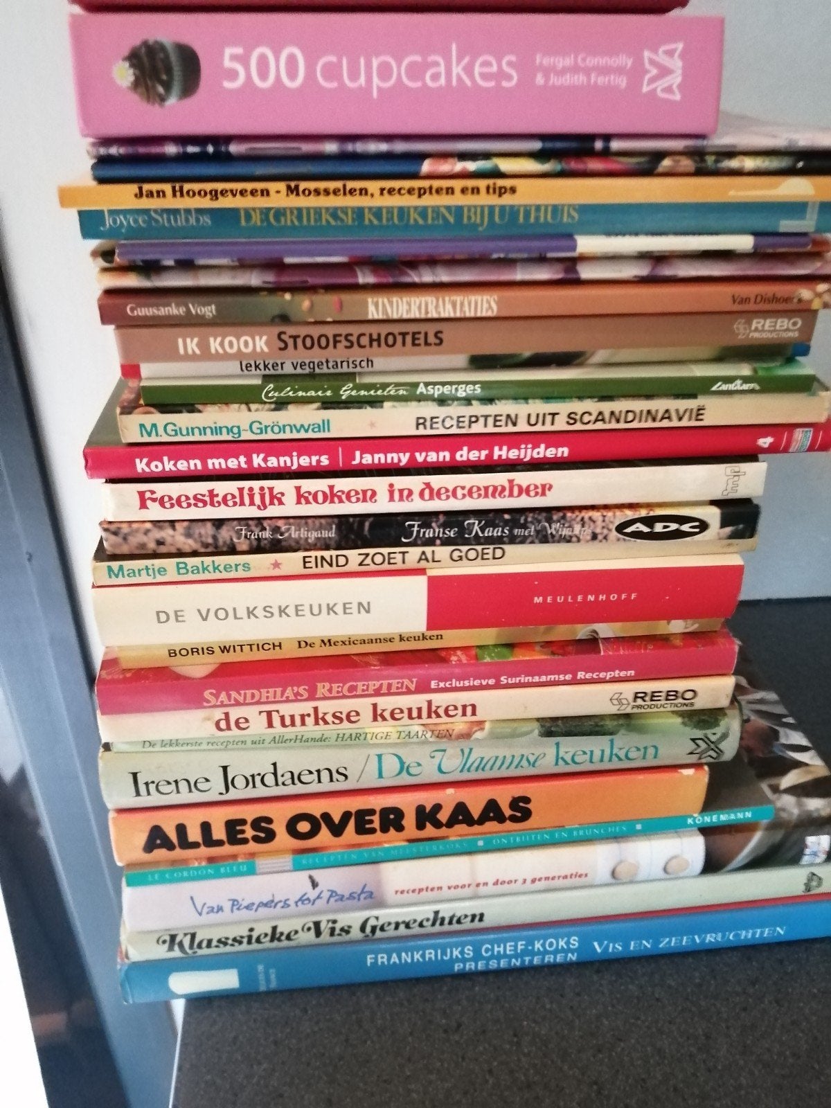 Leuke verzameling kookboeken/ boekjes 29 stuks 1 KOOPJE.
Van, Ophalen of Verzenden, Gelezen, Eten en Koken