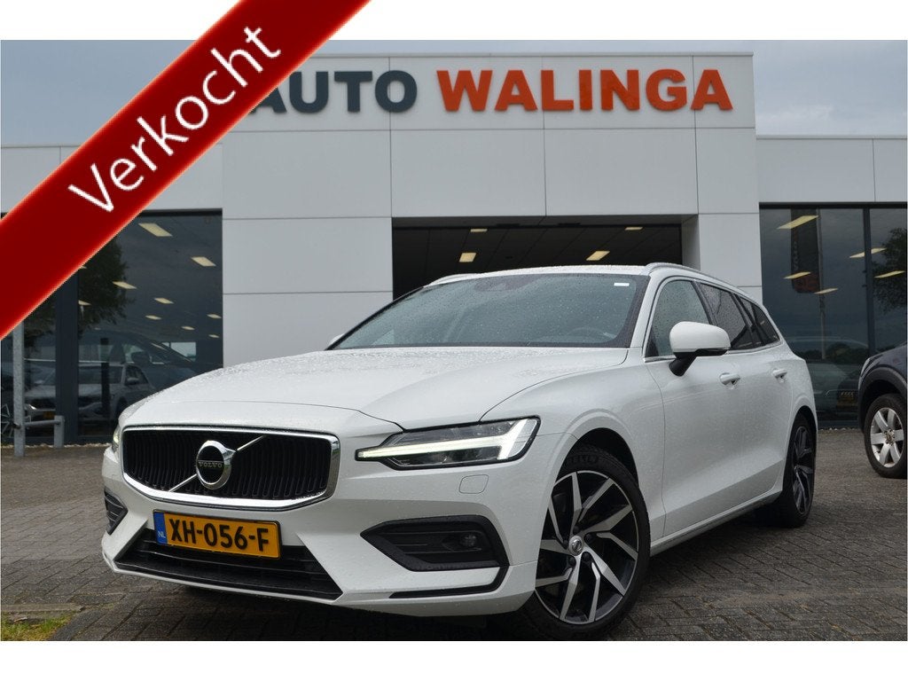 Volvo V60 2.0 T5 250pk Momentum Trekhaak 1800kg wegklapb | D, Auto's, Euro 6, 4 cilinders, Wit, Origineel Nederlands