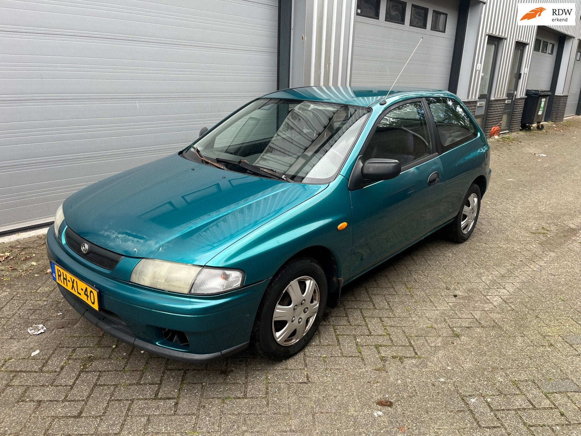 Mazda 323 1.5i P GLX! AIRCO! AUTOMAAT! 177 DKM NAP! NW APK!, Auto's, Mazda, Dealer onderhouden, Stof, 4 cilinders, 400 kg