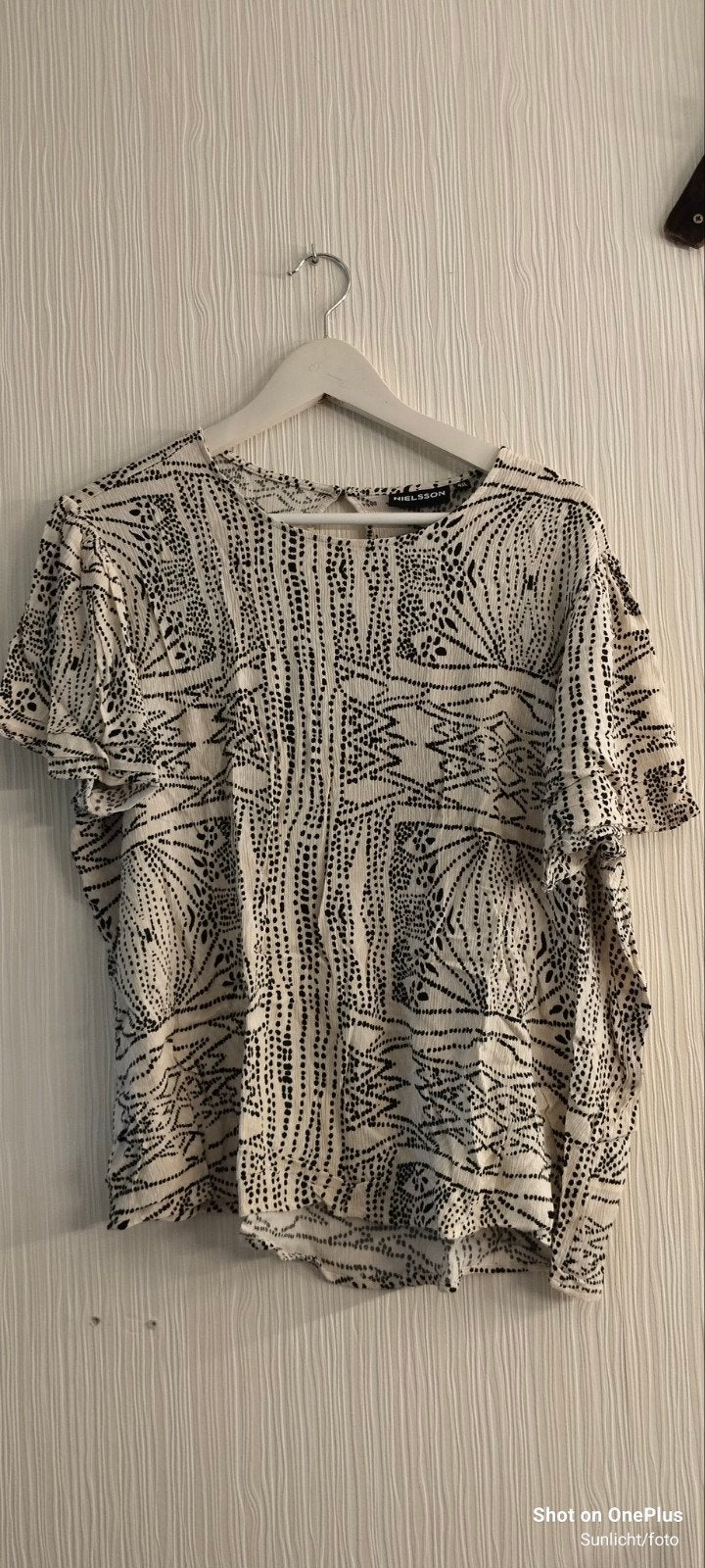 Dames T-shirts: Beige, Zwart/Wit, Groen - Maat XXL/XXXL, Beige, Maat 46/48 (XL) of groter, Ophalen of Verzenden, Zo goed als nieuw