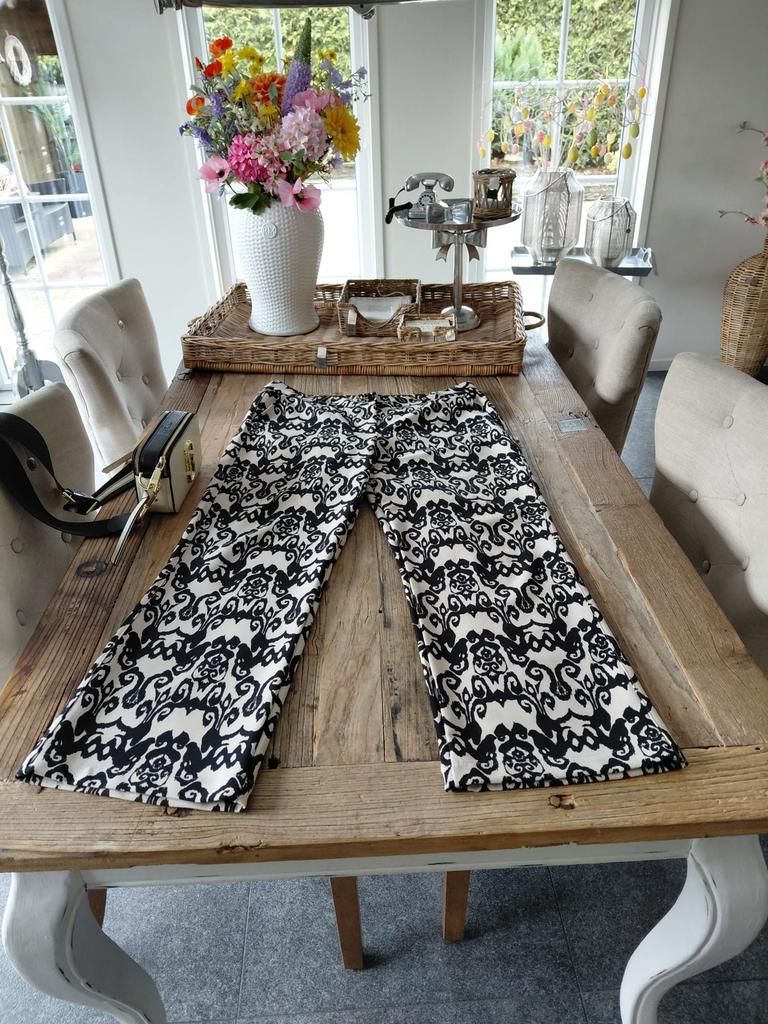 Zizo bewerkte broek wijde pijpen maat 44 Als nieuw, Zwart, Maat 42/44 (L), Ophalen of Verzenden, Zo goed als nieuw