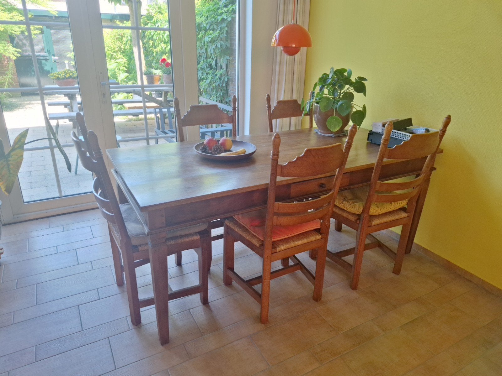 Set van 6 rustieke houten stoelen met rieten zitting, Ophalen