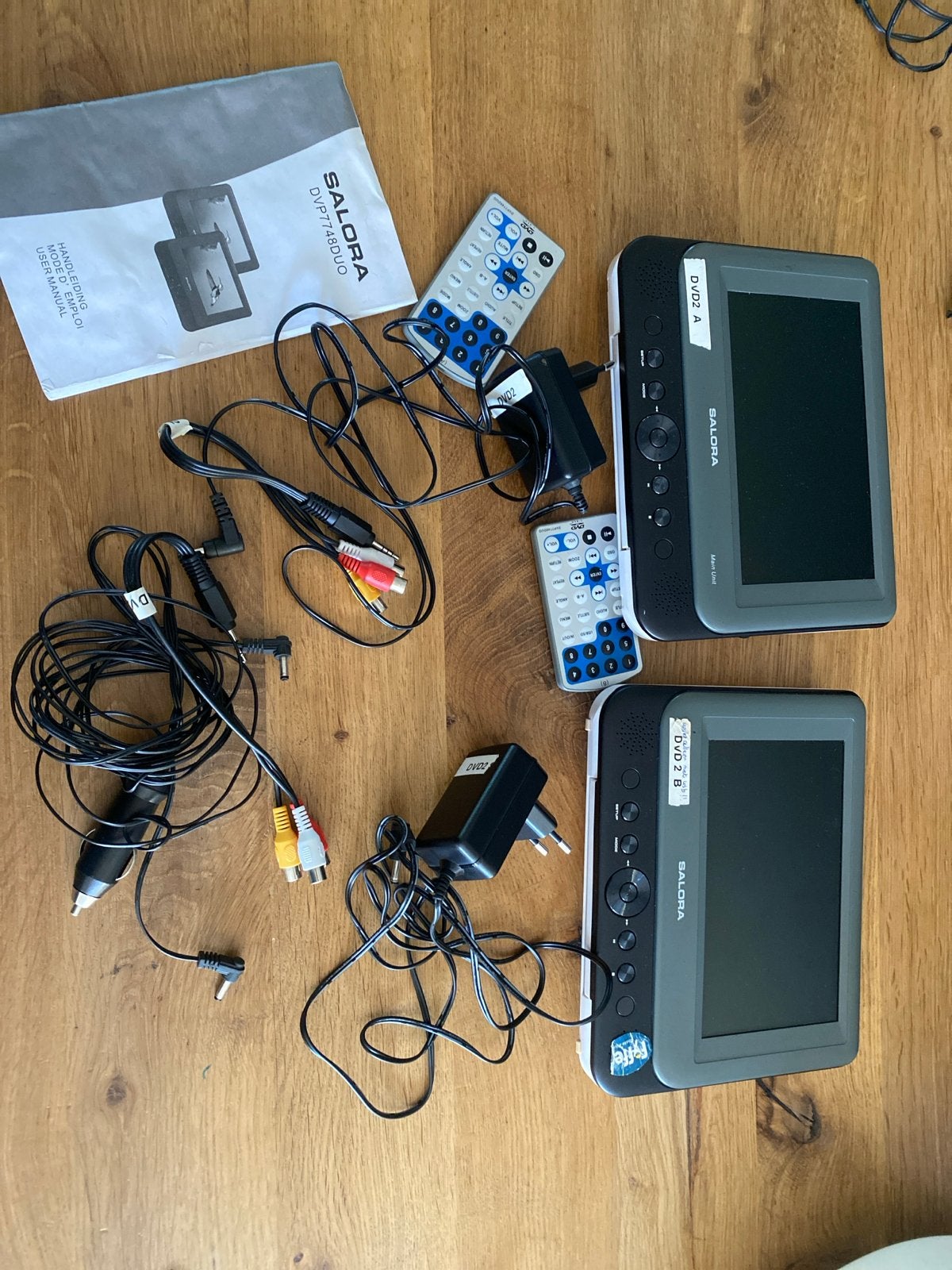 Salora Draagbare DVD-speler met USB-ingang (2 stuks), Gebruikt, Draagbaar, Ophalen, Overige merken