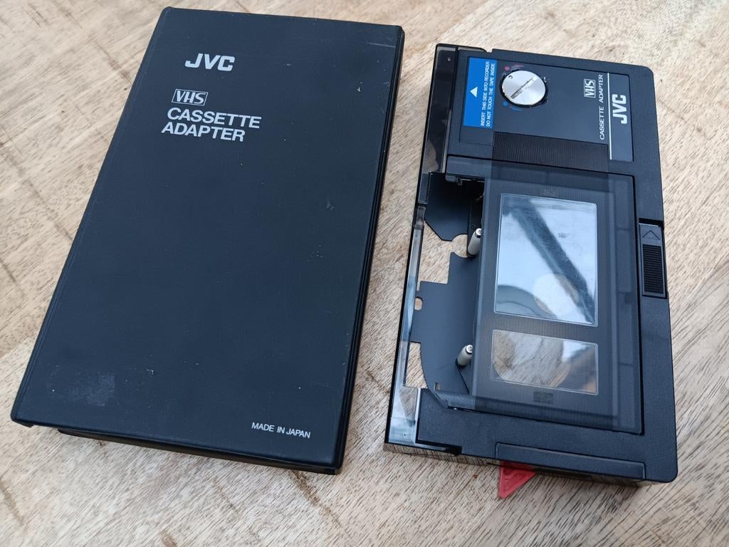 Jvc vhs cassette adapter, Alle leeftijden, Ophalen of Verzenden, Zo goed als nieuw
