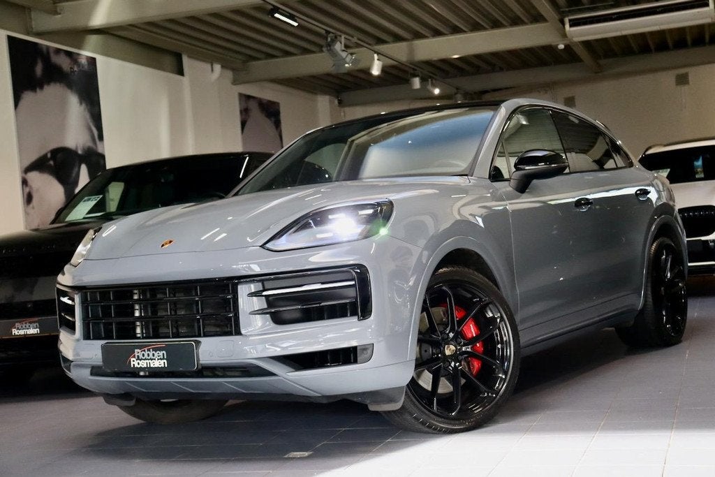 Porsche Cayenne Coupé 3.0 E-Hybrid Artic|PANO|22inch|Displa, Auto's, Porsche, Automaat, Gebruikt, 2995 cc, 4 stoelen