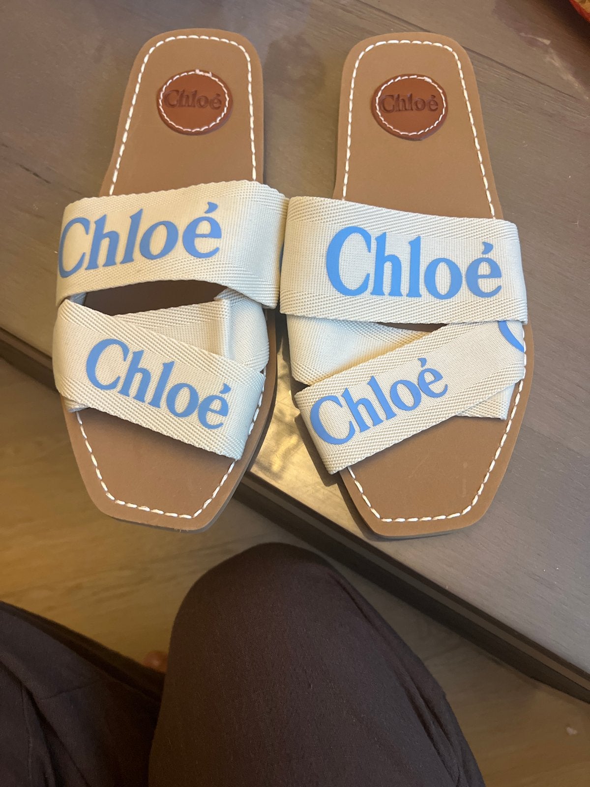 Chloe slippers dames maat 42 (valt klein), Kleding | Dames, Ophalen of Verzenden, Gedragen, Beige, Slippers