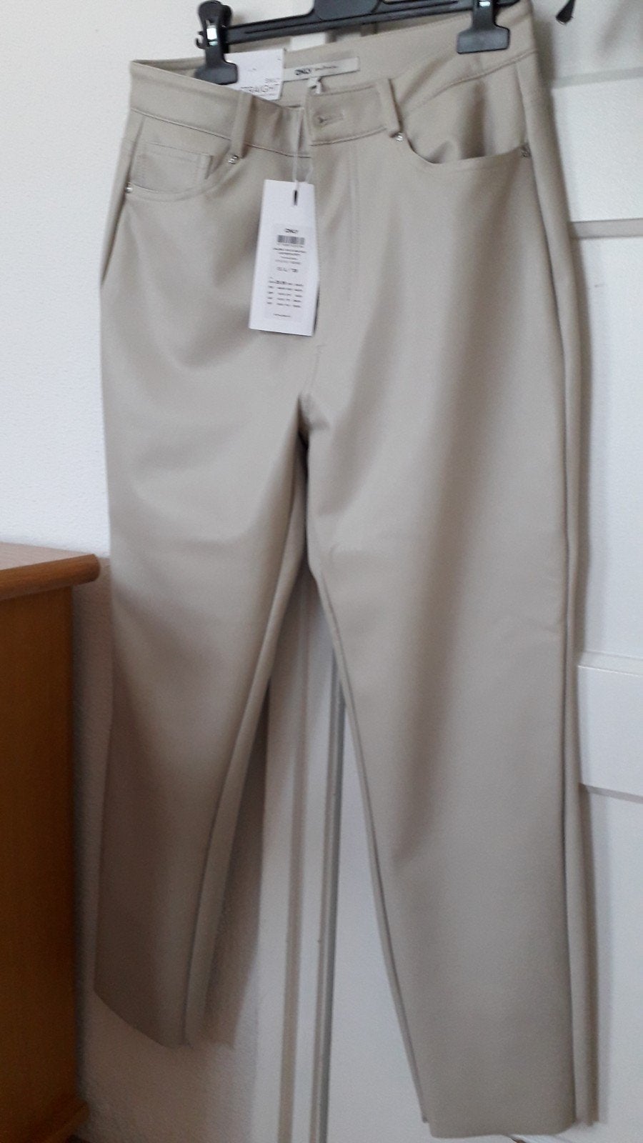 Nieuwe only beige leatherlook broek mt l, Only, Beige, Nieuw, Ophalen of Verzenden