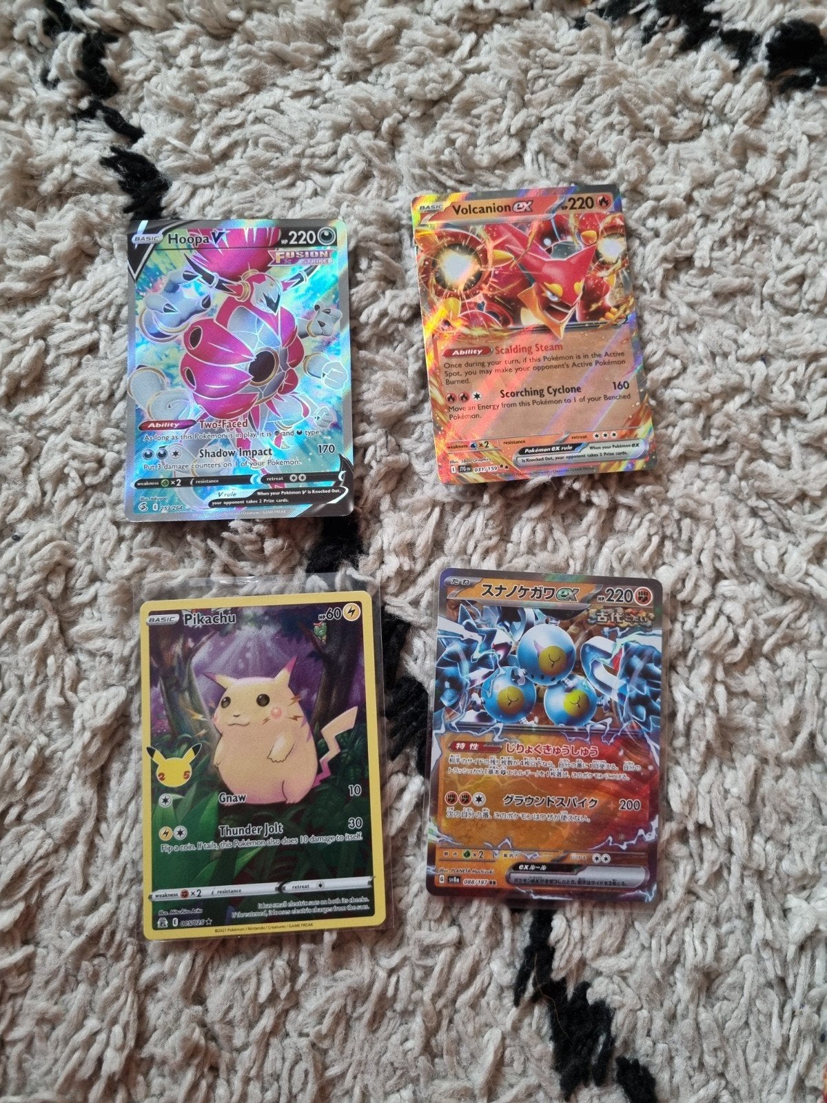 Pokémon Kaarten Bundel: Hoopa, Meowth, Pikachu, Volcanion, Hobby en Vrije tijd, Verzamelkaartspellen | Pokémon, Ophalen of Verzenden
