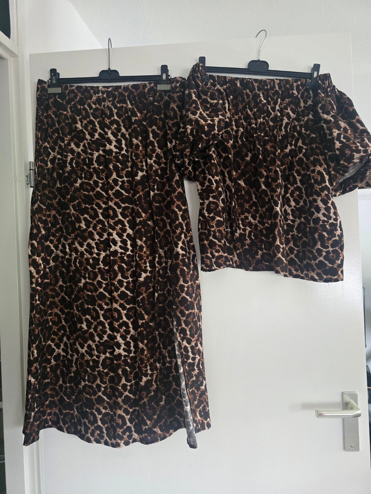 Fashion Wibra Jel setje rok en top panterprint 44, Bruin, Verzenden, Rok, Zo goed als nieuw