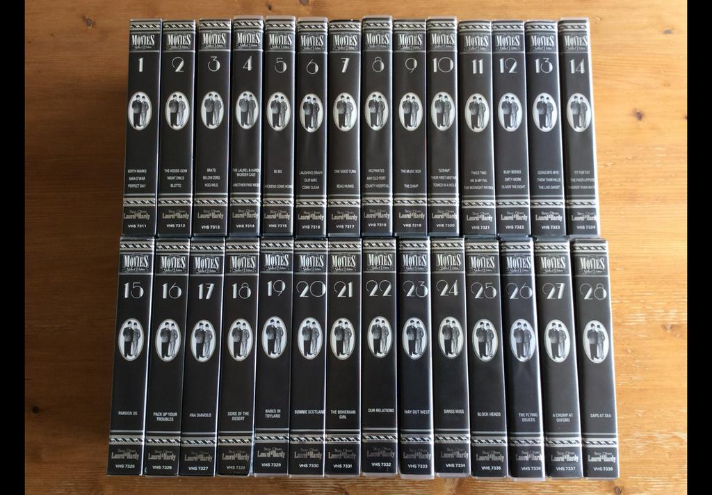 Laurel & Hardy VHS Videobanden, Ophalen, Gebruikt