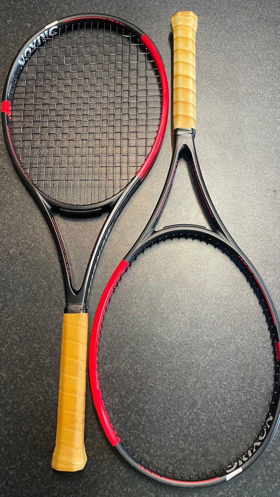 2x Dunlop srixon CX200 Tour ( grip3) zgan, Sport en Fitness, Dunlop, Tour, Zo goed als nieuw, Racket