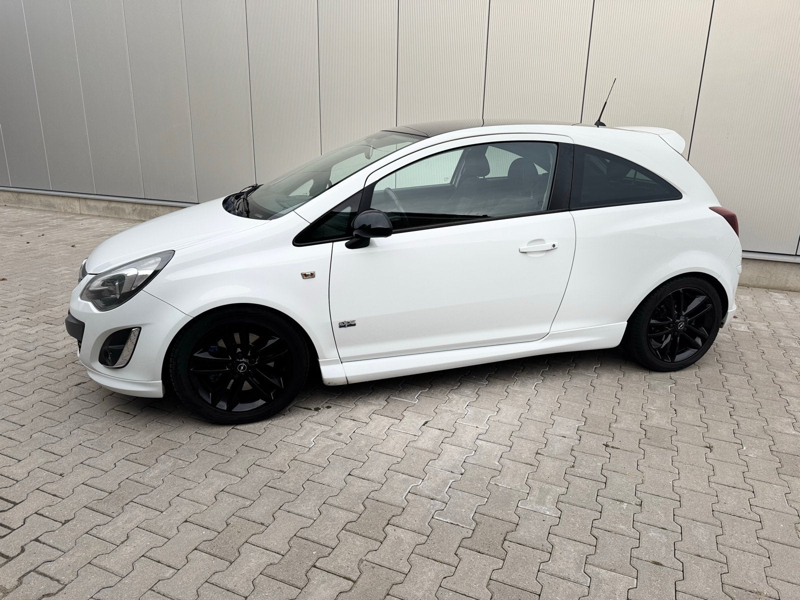 Opel Corsa 1.6 OPC-Line 2012 Wit, Auto's, Voorwielaandrijving, Adaptive Cruise Control, Stof, 4 cilinders