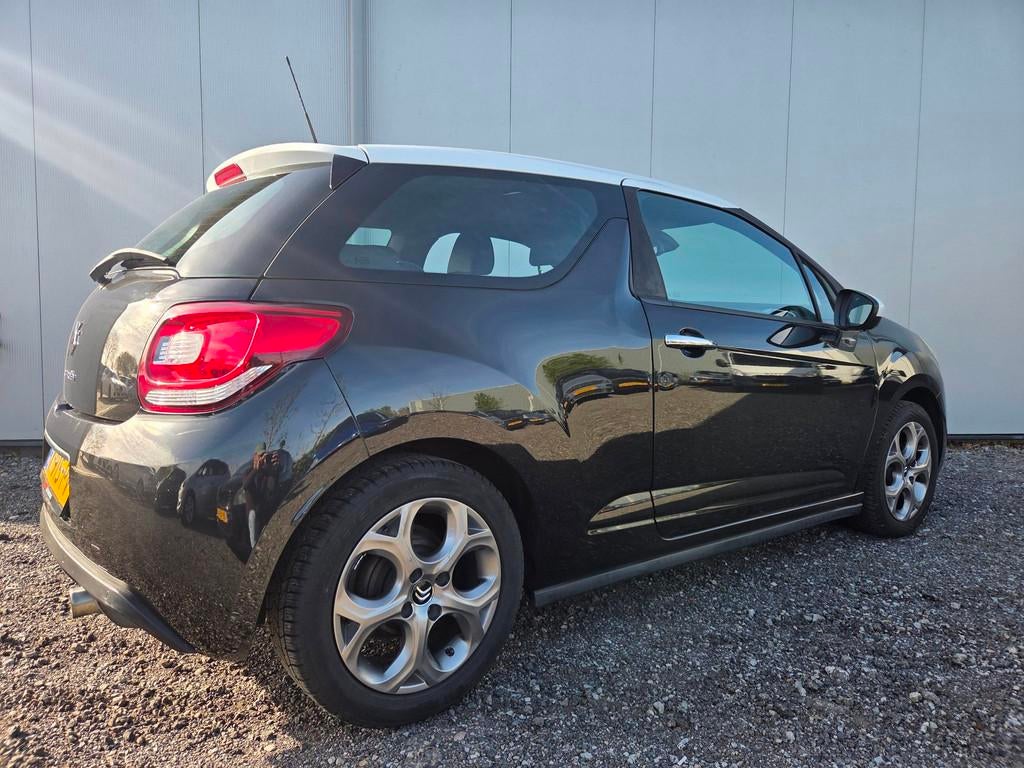 Citroen DS3 1.4 Chic, Voorwielaandrijving, Euro 5, Stof, Zwart