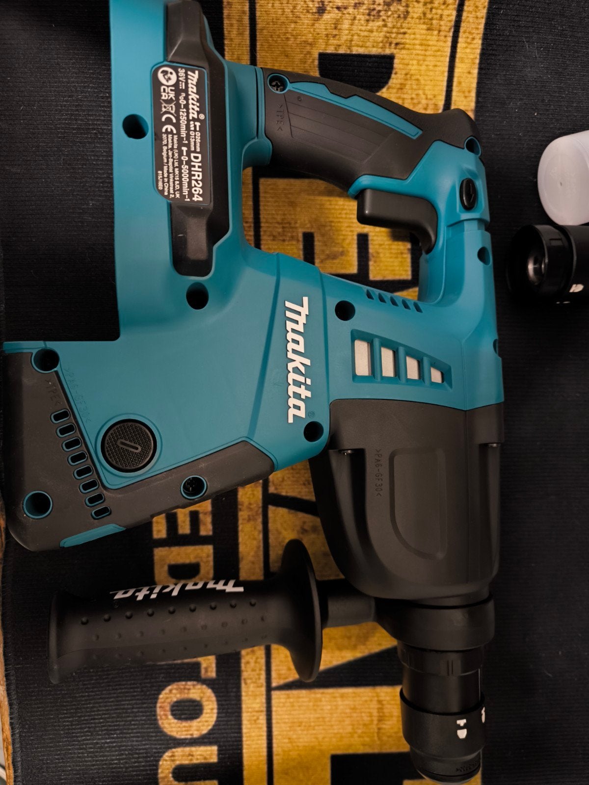 Makita DHR264 2x 18=  36V Accu Boorhamer (body), Doe-het-zelf en Verbouw, Gereedschap | Boormachines, Ophalen, 600 watt of meer