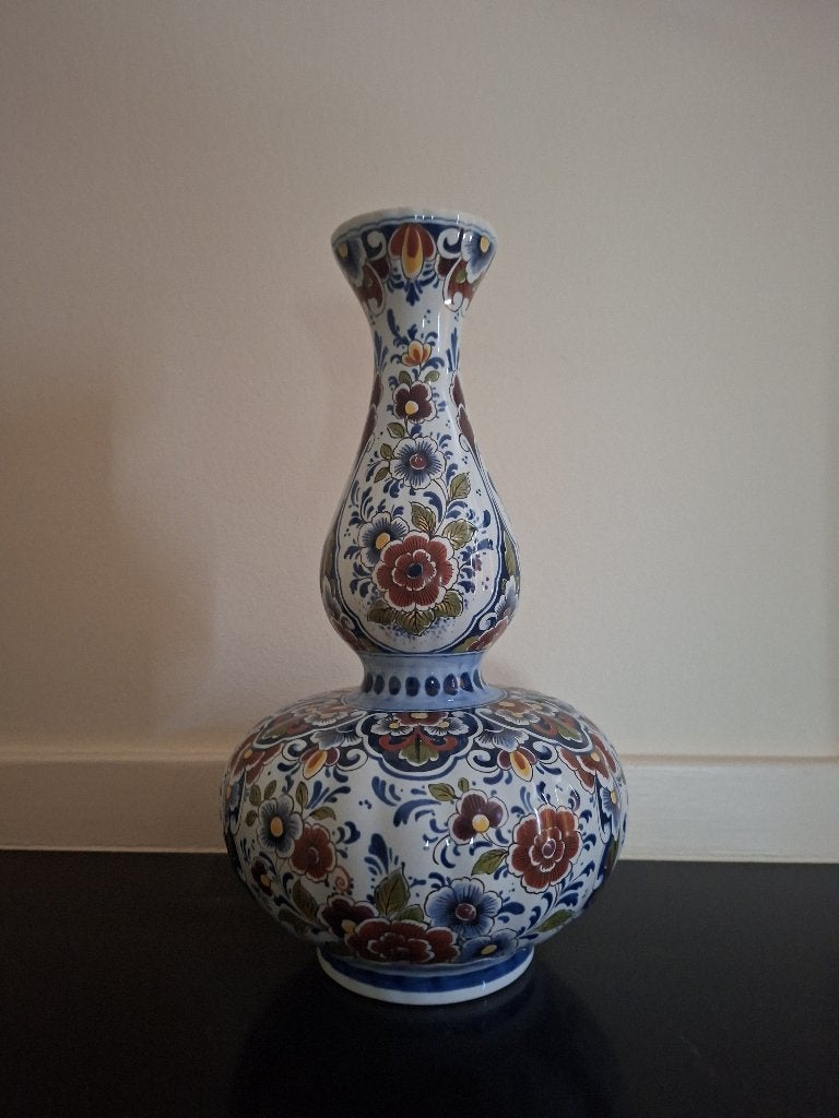 Vaas Delfts aardewerk, Ophalen