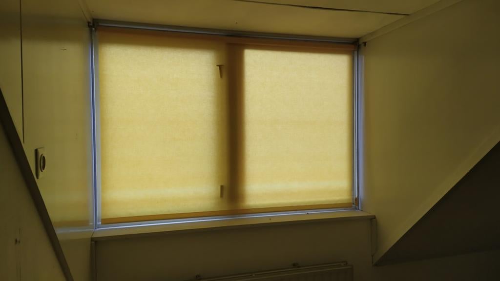 Mooi geel rolgordijn - Perfect voor elke kamer!, Ophalen, Gebruikt, 100 tot 150 cm, Overige kleuren