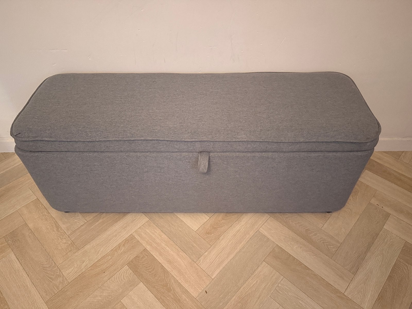 Grijze poef/hocker/bankje, Huis en Inrichting, Ophalen, Minder dan 50 cm, Gebruikt, 100 tot 125 cm