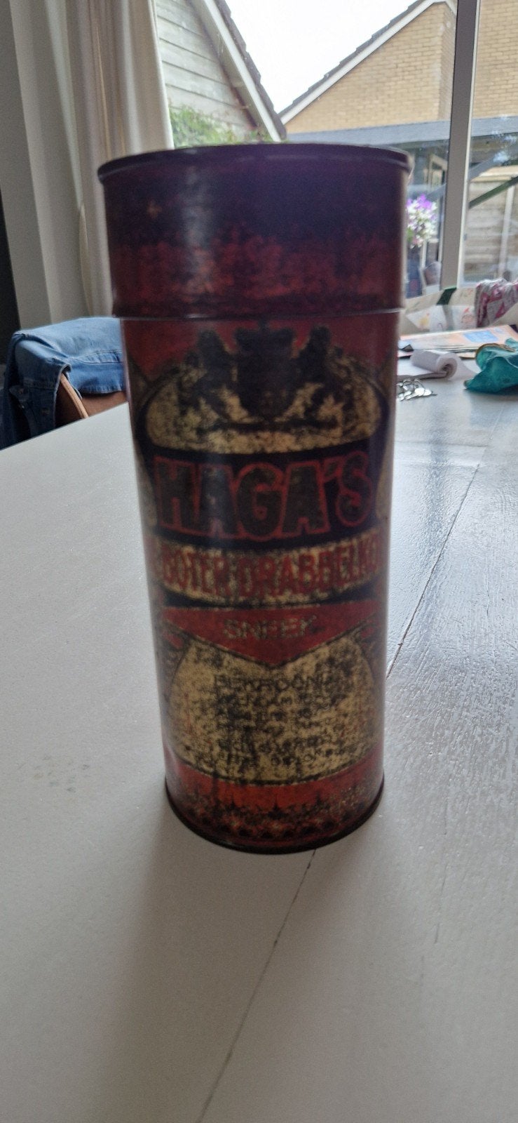 Vintage Haga's drabbelkoekblik, Ophalen