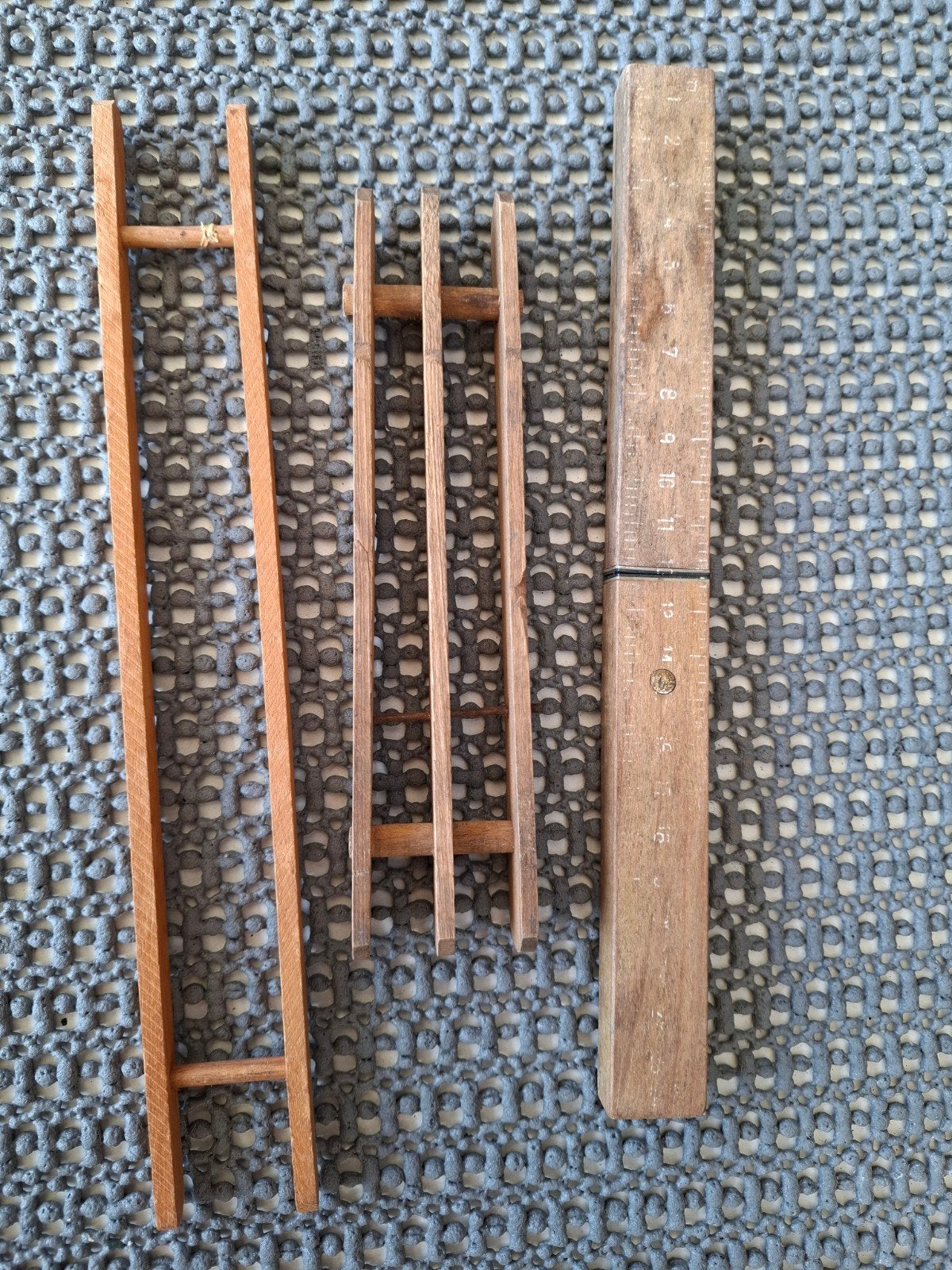 Vintage houten vismes met liniaal en flesopener, Ophalen of Verzenden