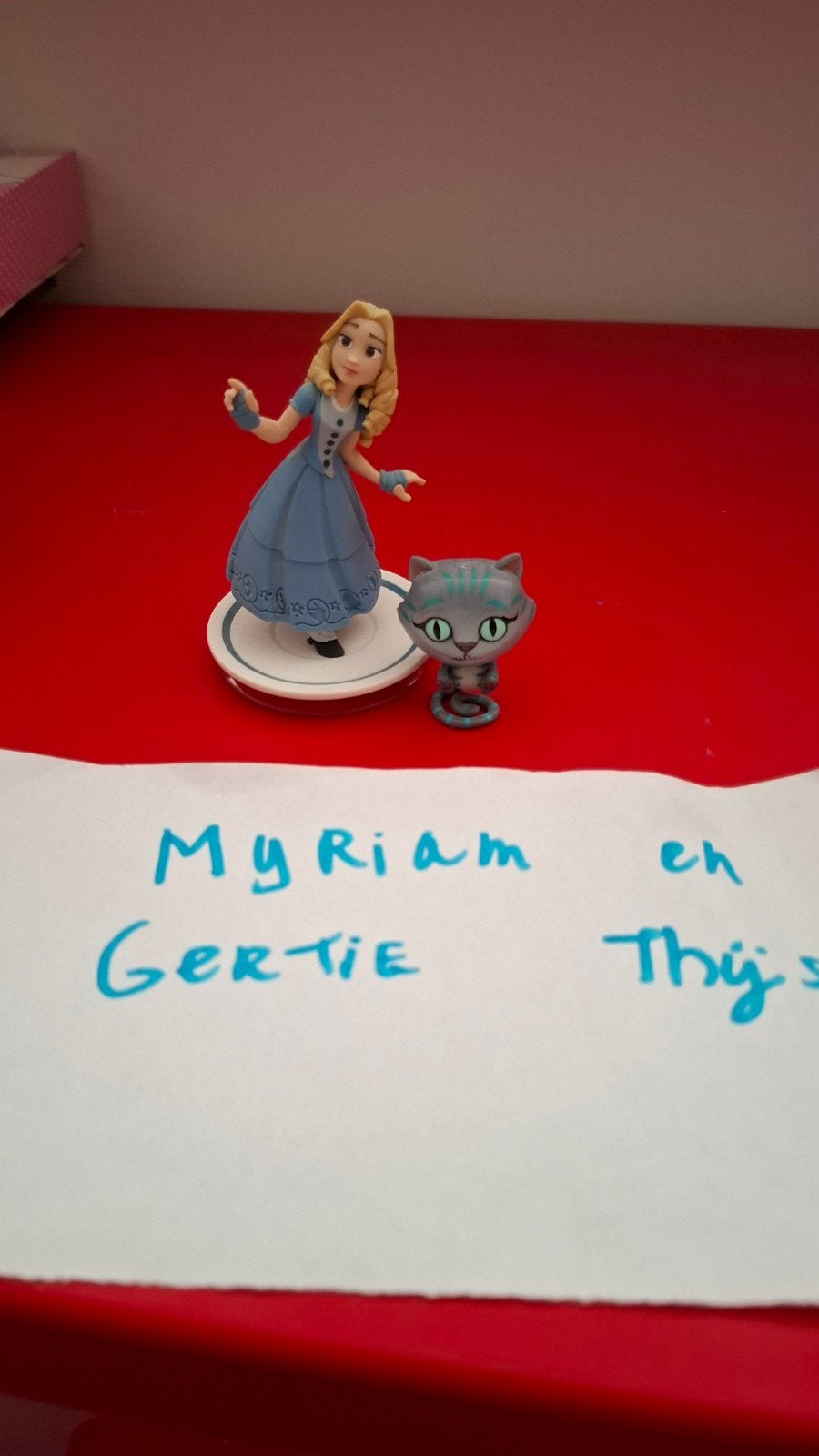 Disney Alice in Wonderland Live Action figuren, Verzamelen, Disney, Ophalen of Verzenden, Overige figuren, Zo goed als nieuw, Beeldje of Figuurtje