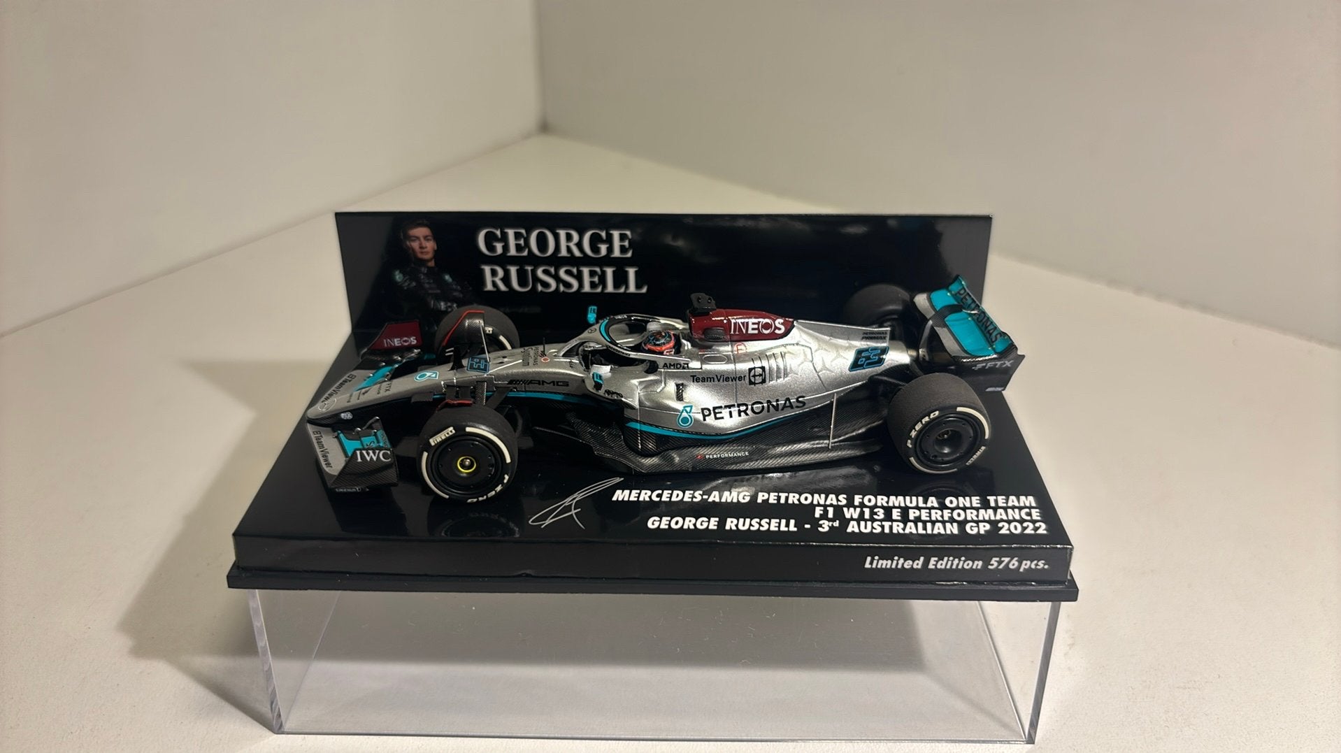 F1 mercedes amg w13 E george russel 3e 2022 minichamps 1.43, Auto, Ophalen of Verzenden, MiniChamps, A