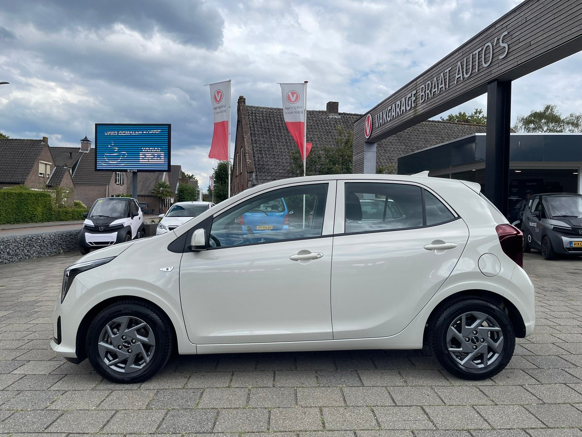 Kia Picanto 1.0 DPI l CARPLAY l STOELVERW. l ALL-IN PRIJS!, Dealer onderhouden, Stof, Met garantie (alle), Beige
