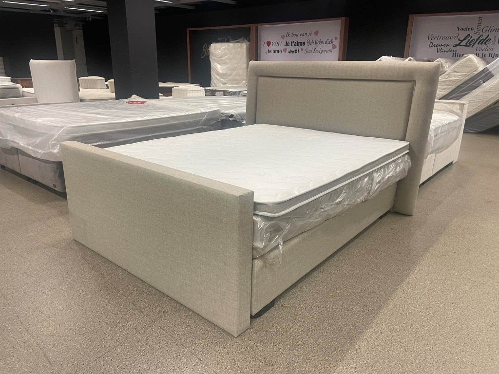 Foto 6 van Boxspring Opberg bed met matras va €595