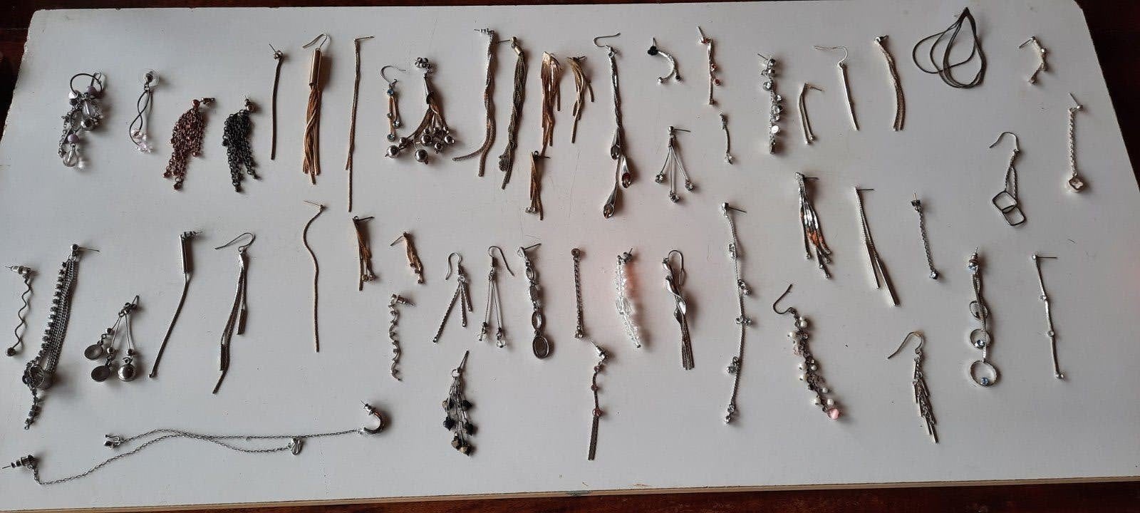 Lot diverse enkele oorbellen - Zilverkleurig, Goudkleurig, Overige materialen, Ophalen of Verzenden, Zilver, Met strass