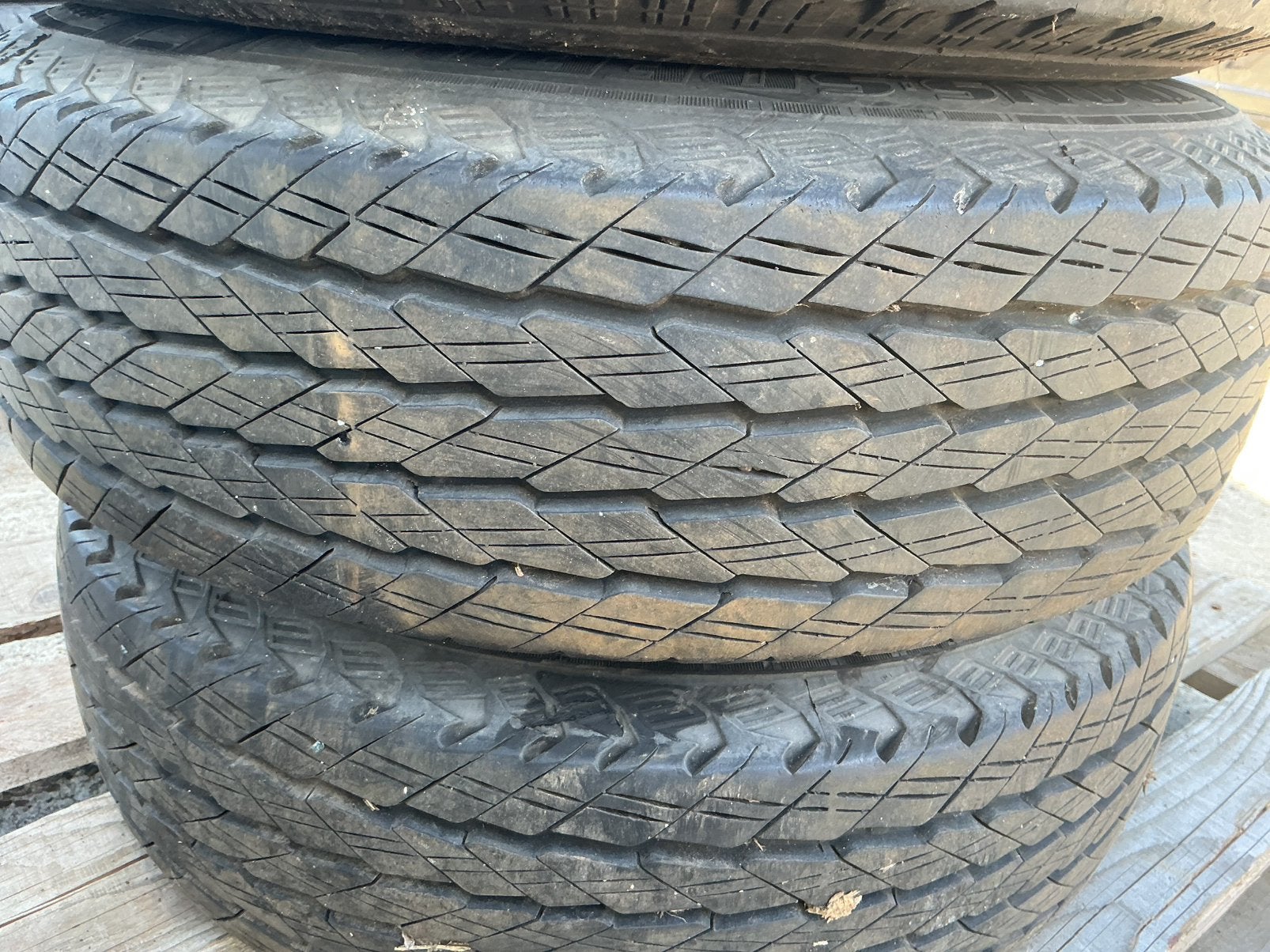 Te koop vier banden op velg voor Mercedes sprinter 205 r 14, Auto-onderdelen, Ophalen, Bestelwagen, 205 mm, Band(en)