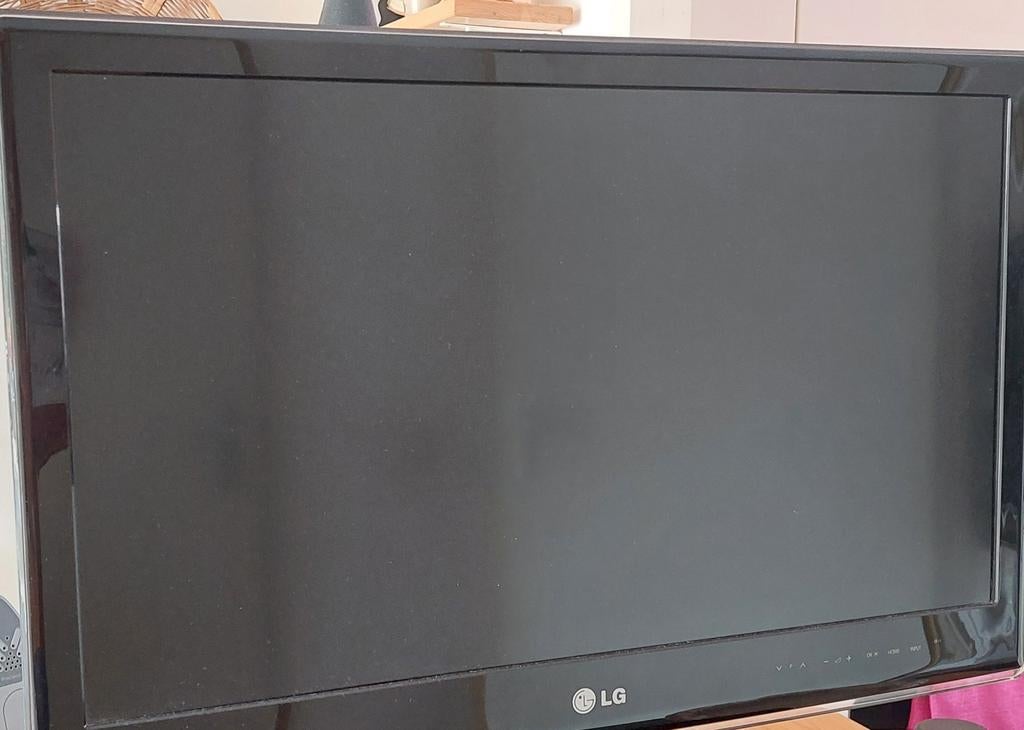 LG Televisie met wandbevestiging, Audio, Tv en Foto, Televisies, Ophalen, Gebruikt, 50 Hz, LG