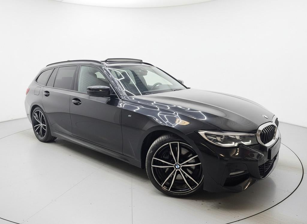 BMW 3-serie Touring 318i High Executive Edition M SPORT PANO, Auto's, BMW, Automaat, 1998 cc, Achterwielaandrijving, Gebruikt