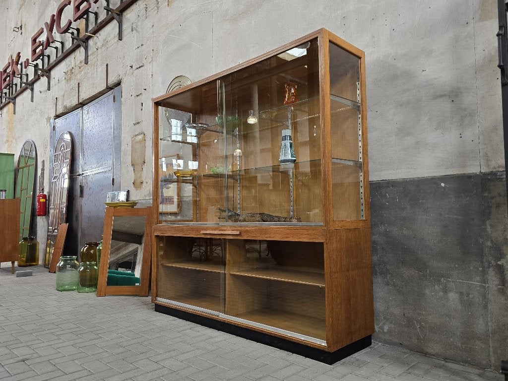 XL Duitse Museum Vitrine Kast | Grote Vitrinekast Jaren 60